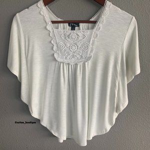 Girl’s Embroidered Short Sleeves Blouse